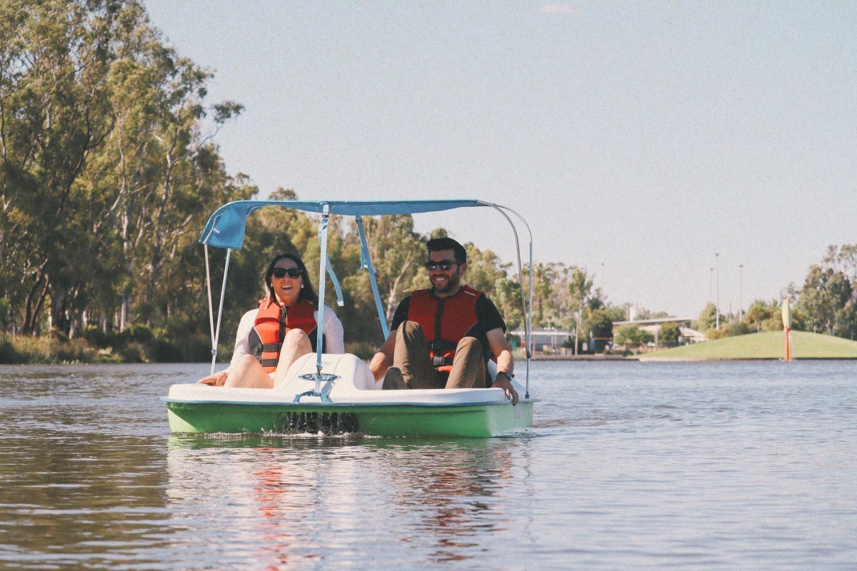 Stand-Up Paddle Board, Pedal Boat & Chiliboat Hire - Get Mooving